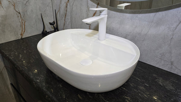 Umywalka nablatowa 50x40x13 biała owalna zaokrąglona ceramiczna Omeble 6